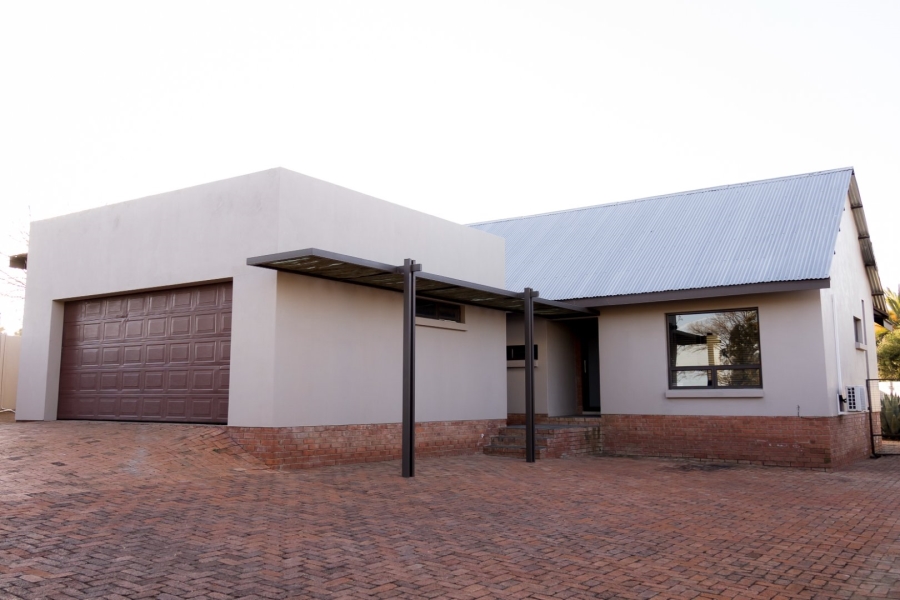 3 Bedroom Property for Sale in Bayswater Free State